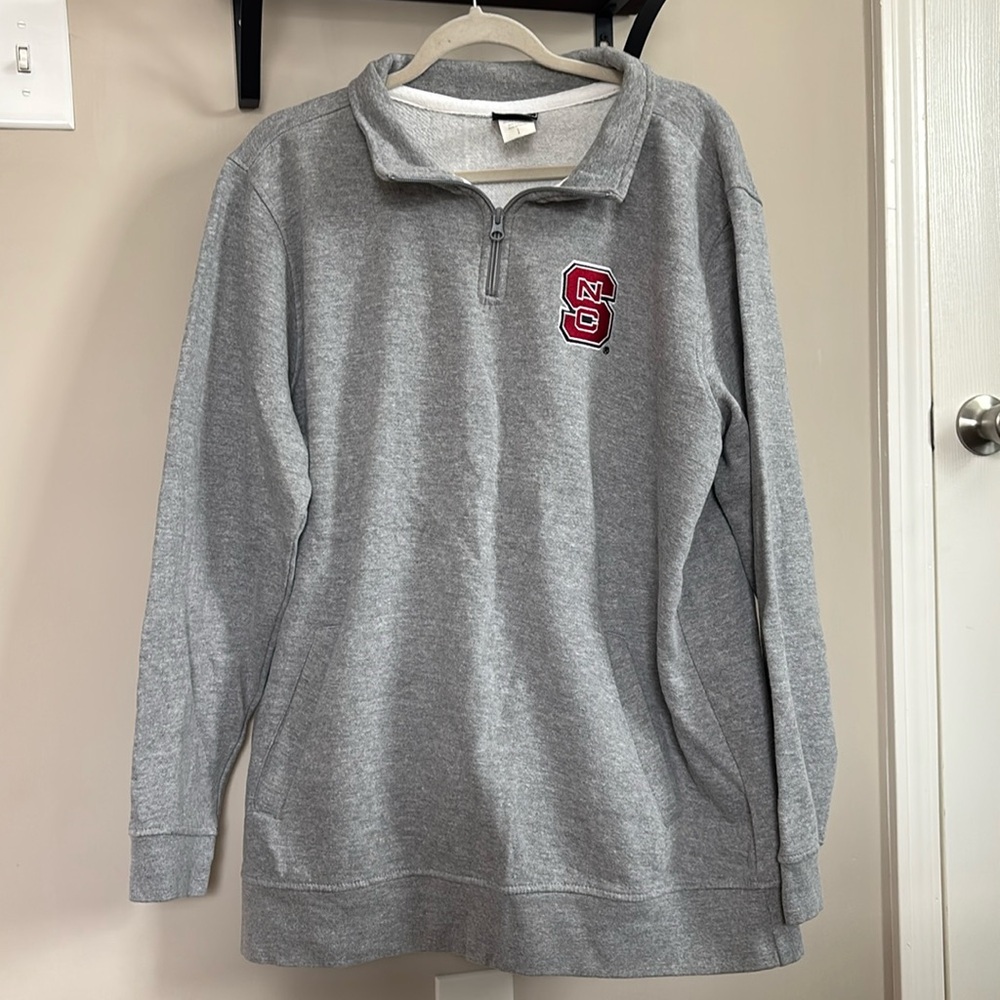 Men’s (L) Grey NC State 1/4 in Zip pullover